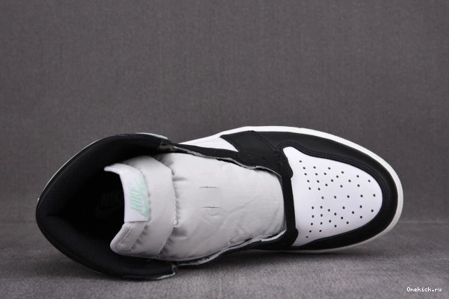 One Kick Igloo Jordan 1 Retro 861428-100 High 0721